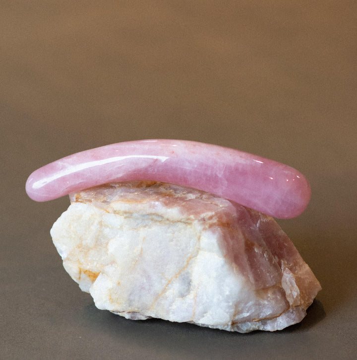 The Curve | Rose Quartz Pleasure Wand